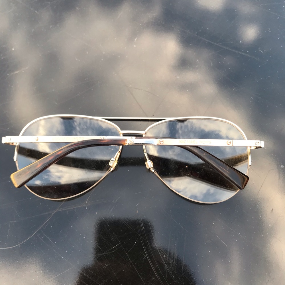 Michael kors sunglasses - Picture 5 of 9